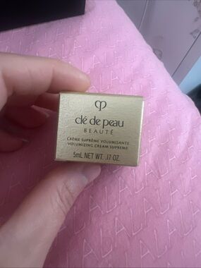 Cle De Peau Beaute Volumizing Cream Supreme 5ml / .17 OZ New In Box